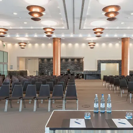 Dorint An Der Messe Szálloda Köln