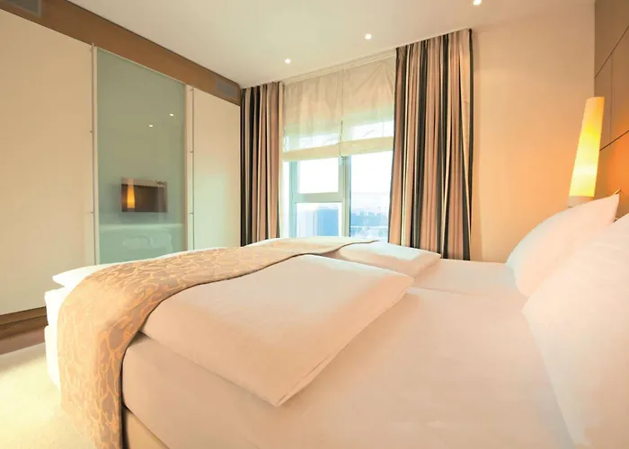 Dorint An Der Messe Hotell 4*