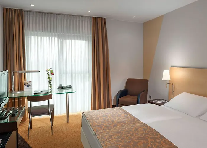 Hotell Dorint An Der Messe Köln