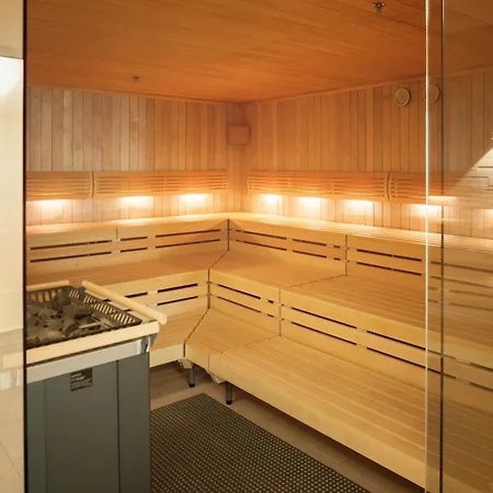 Dorint An Der Messe 4*