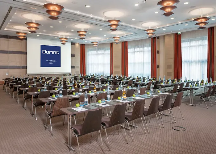 Dorint An Der Messe מלון 4*