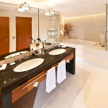 Dorint An Der Messe Hotel 4*