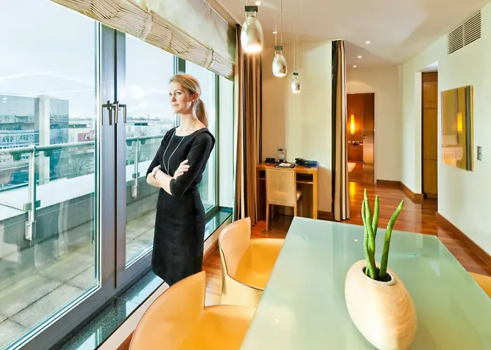 Hotel Dorint An Der Messe 4*